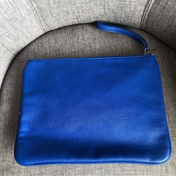 Cobalt blue faux leather crystal embellished wristlet clutch - Picture 3 of 9